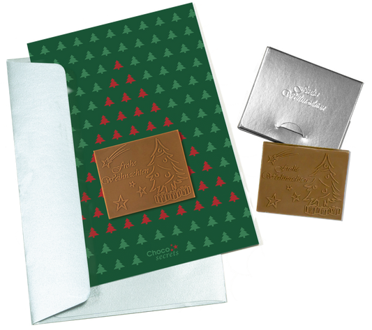 Weihnachtskarten mit Schokoladenprägung in Silberbox, 5er-Set, Kartendesign: Grün mit Tannen, Schokoladenprägung: 'Frohe Weihnachten', Umschlag in Silber