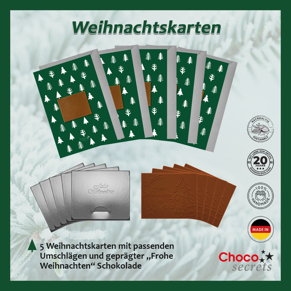 Weihnachtskarten mit Schokoladenprägung in silberner Box, 5er-Set, Kartendesign: grün mit Bäumen, Schokoladenprägung: „Frohe Weihnachten“, Umschlag in Silber